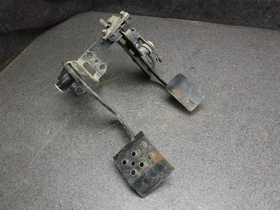 13 Pedales de freno delanteros acelerados a gas Polaris RZR 570 29D controles Foto 1 de 3