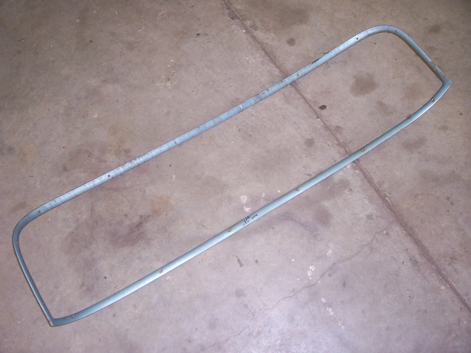 1953 Cadillac Series 62 4 portas sedã interior janela traseira enfeite moldura - Imagem 1 de 1