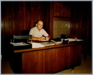 1971 Peabody Coal Company Universal Mine Indiana 8x10 Photo Office Boss 7607 - Bild 1 von 2