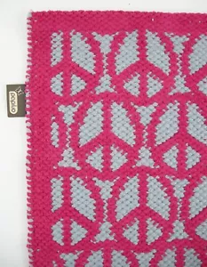PEACE SYMBOL Hippie Trippy tessuto tessuto piccolo tappetino SURYA rosa scuro grigio 18”x 19” - Foto 1 di 7