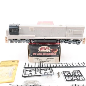 Atlas HO Scale Undecorated GE U30C Diesel Locomotive Kit DC Powered - Picture 1 of 6