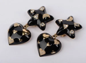 Guy Laroche schwarz Emaille Herz Stern Clip Ohrringe goldfarben Strass 2,37" - Bild 1 von 7