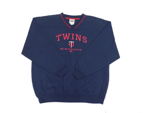 MLB Minnesota Twins Men's Long Sleeve Pullover Sweater Cover