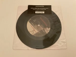 BEIFAHRERTISCH FÜR EINEN 7" VINYL NUMMERIERT 0075. VERSIEGELT. NEU. - Bild 1 von 2
