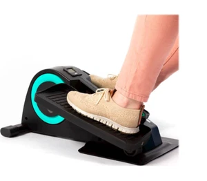 Cubii Jr. Under Desk Elliptical Pedal Exerciser F3A2. W/Pad - Picture 1 of 4