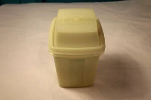 VTG Tupperware Pic A Deli Pickle Olive Keeper Strainer Lid Clear Avocado Green - Picture 1 of 3