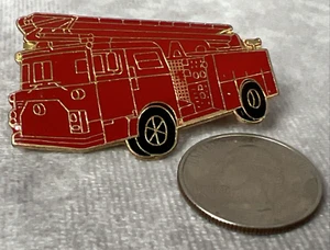 Red Gold Tone Firetruck Engine EMS Vintage VTG Collectible Lapel Hat Pin Brooch - Picture 1 of 2