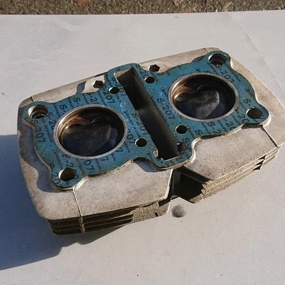 HONDA SUPERDREAM CB250N - ORIGINAL FIT BARRELS AND PISTONS VERY GOOD ORDER - Image 1 of 4