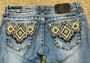 Miss Me Jeans Women’s Size 30 Stretch Low Rise Capri Western Leather Pockets EUC - Picture 1 of 4