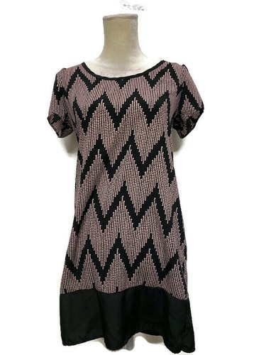 VETEMENTS Abito chevron nero e rosa Rue 21 taglia S made in USA poliestere setoso