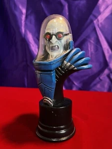 Custom Mr Freeze Mini Bust Very Rare DC Comics Supervillain Batman Figure Statue - Picture 1 of 4