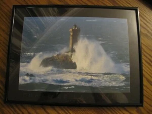 Schwarz gerahmter maritimer Druck "Phare de la Vieille" Leuchtturm in Finistere Frankreich - Bild 1 von 2