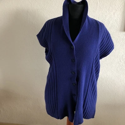 weiche lila Strickweste von Marimi Linea Sport in Größe 42 - Schlitz - Bild 1 von 4