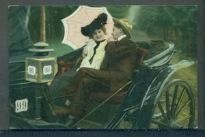 Romantica coppia cavalcata in carrozza trainata da cavalli cartolina d'epoca mai usata - Foto 1 di 1