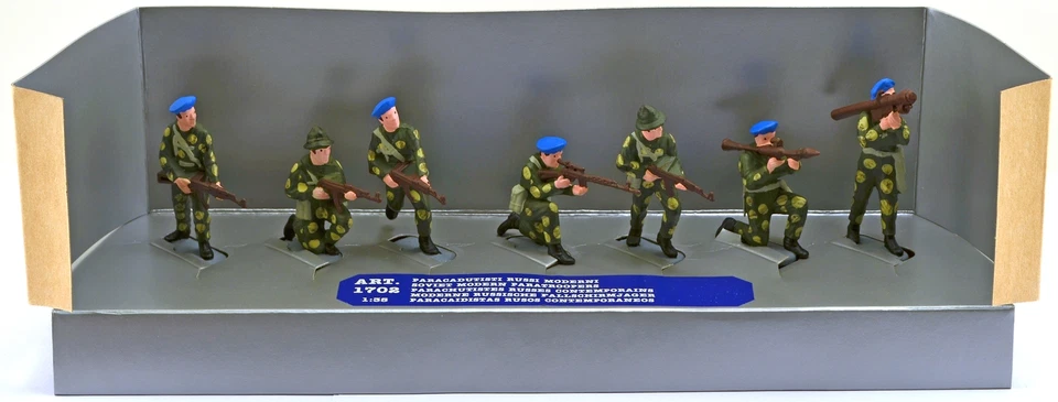 ESCI ATOYS #1701 1/35 Modern U.S. Paratroopers - mint boxed - 7 painted figures