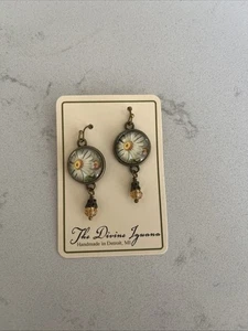The Devine Iguana Earrings Flowered..Cute! - Picture 1 of 3
