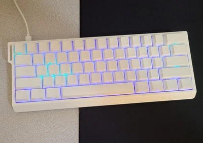 MAD60HE Madlions 60HE White Magnetic Gaming Keyboard (excellent condition) - Image 1 of 4