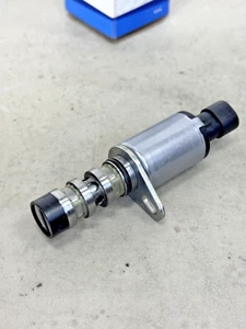 GM OEM 55567050 Oil Control Variable Valve Timing VVT Solenoid for CRUZE TRAX G3 - Picture 1 of 6