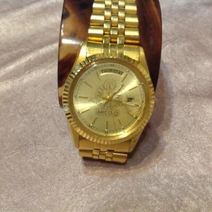 Men's Gold Tone Watch ARCO Million Safe Hours Hong Kong Nice! New Battery - Picture 1 of 8