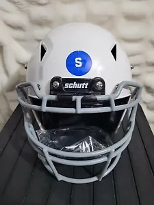 Casco de fútbol americano pequeño Schutt Youth Vengeance A11, máscara facial, correa para la barbilla - Imagen 1 de 8