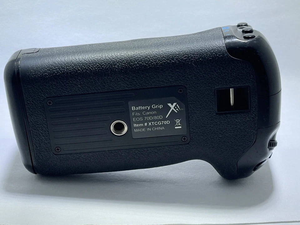Wasabi Power Battery Grip for Canon Canon EOS 70D, 80D - Imagem 1 de 4