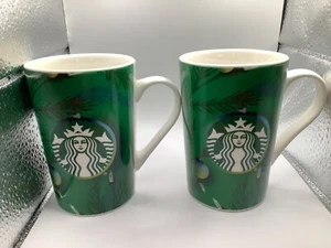 2 Stück Starbucks 2020 Tassen Kaffeetasse 11 oz grün Weihnachtsbaumbeleuchtung  - Bild 1 von 6