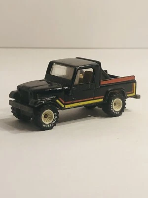 Jeep Scrambler 1982 Hot Wheels Real Riders bujes blanco negro #4370 1:64 Foto 1 de 4
