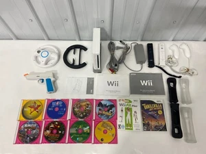 Lotto bundle giochi e controller console Nintendo Wii RVL-001 - Foto 1 di 13