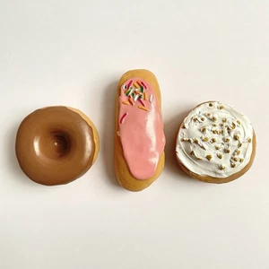 3 Vintage MTC Dunkin Donuts Spielfutter White Icing Walnüsse Ahorn Long John Streusel - Bild 1 von 8