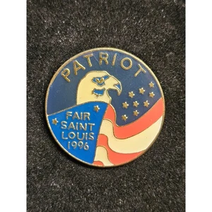 Prendedor de solapa vintage 1996 Saint Louis Fair Patriot estrellas y rayas - Imagen 1 de 3