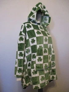 Throwsy Oversized Hooded Jr. Clover Check Poncho w/ Sleeves/Pockets-Love Marlo - Picture 1 of 13