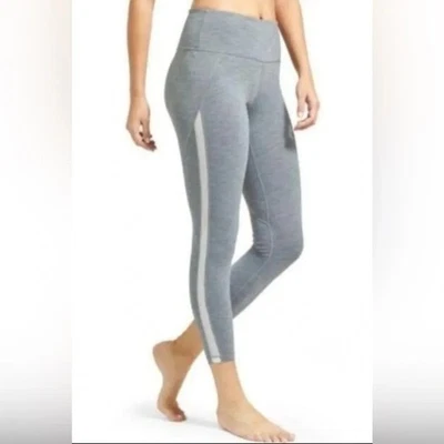 Leggings cropped cinza Athleta com acabamento em malha roupas esportivas esportivas - Imagem 1 de 4