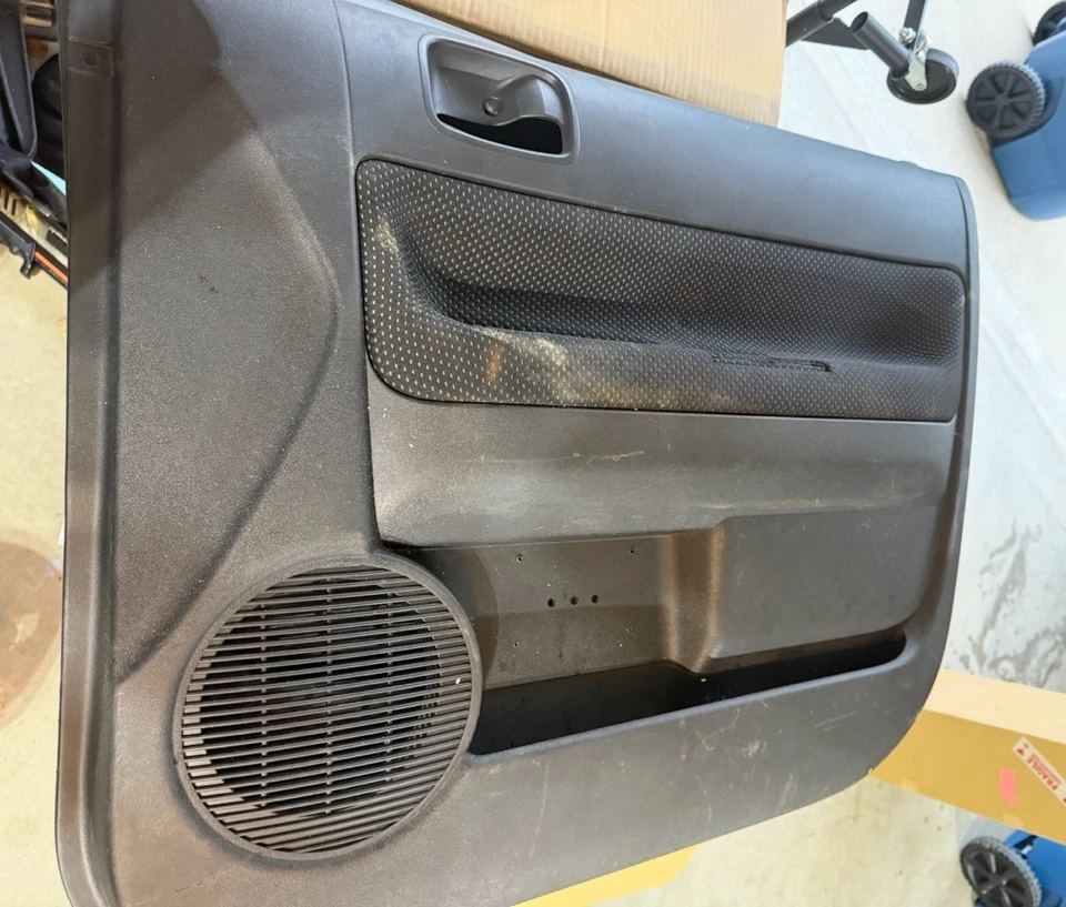 Panel de puerta Scion XB 2005 (delantero del pasajero) 2004-2006 Foto 1 de 1