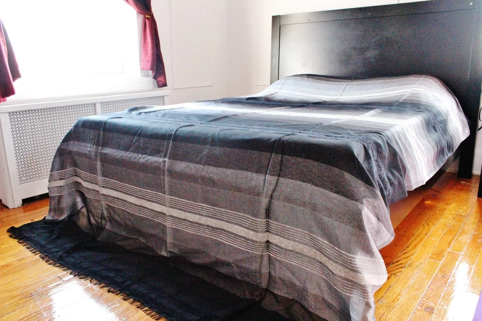 Preciosos edredones de seda de cactus tejidos a mano marroquíes 280 cm x 180 cm 9F x 5,9F Foto 1 de 1