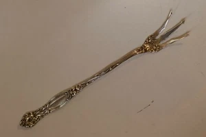 Antique International  Sterling Art Nouveau " Frontenac " Lettuce Serving Fork - Picture 1 of 8