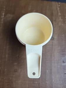 TUPPERWARE Vtg Replacement Almond Nesting Stackable  Measuring Cup 3/4 ONLY - Picture 1 of 10