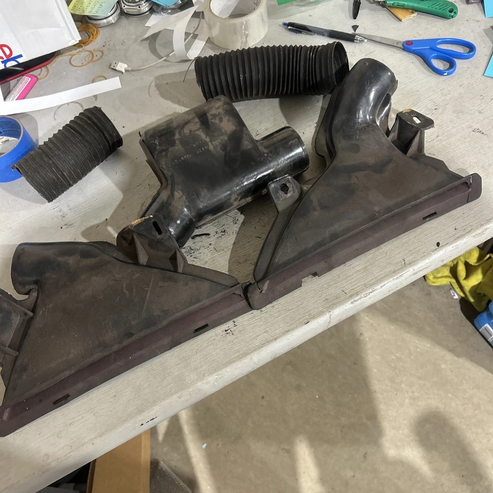 Набор воздуховодов для размораживания приборной панели 1968 - 1972 Oldsmobile Cutlass Supreme 442 от A без переменного тока - Изображение 1 из 4