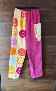 Towel Pants Pink Smiley Emoji - Picture 1 of 4