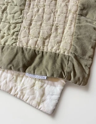 Liz Claiborne Patchwork Quilt 90x102 Vtg Cottage Floral Sage Green Reversible - Image 1 of 4