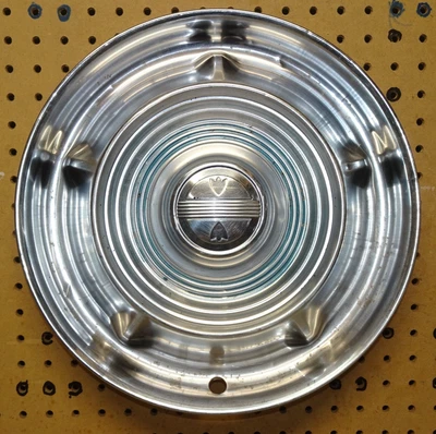 Vintage 1958 Oldsmobile 14" OEM Hubcap Jetstar 88 98 Dynamic Olds Vintage - Image 1 of 4