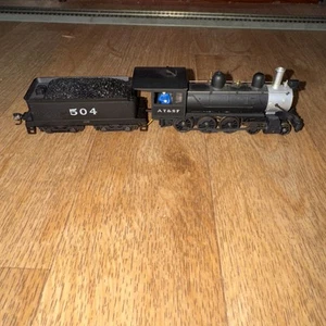 Model Power Ho 504 Atchison Topeka & Santa Fe Locomotive - Picture 1 of 7