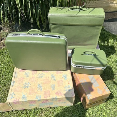 Juego de 3 maletas rígidas vintage de equipaje verde aguacate en cajas, sin llave Foto 1 de 4