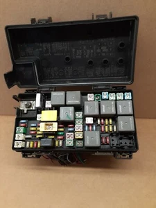 🏁2007 07 Dodge Nitro TIPM Totally Integrated Power Fuse Box  56049721AJ - Picture 1 of 12