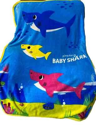 Manta de felpa sedosa M3 50x60 rosa Fong BABY SHARK para cama de niño pequeño Foto 1 de 2