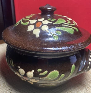 Decorative Folk Art Red Ware Hand Made and -painted Casserole with Lid & Handles - Picture 1 of 7