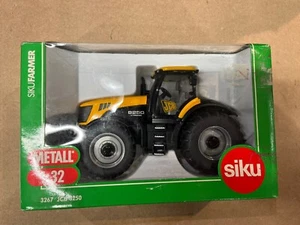Siku Farmer 1:32 Scale JCB 8250 V Tronic Model Tractor In Original Box Die Cast - Picture 1 of 5