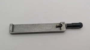 Kingsley Machine Hot Foil Timbratura PORTACARATTERE VINTAGE USATO E8 - Foto 1 di 11