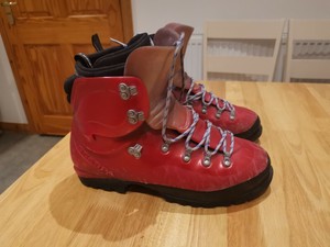 scarpa omega plastic boots