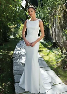 Clean Schlichtes Chiffon Brautkleid Rückenfrei Ivory m.Ärmel Mermaid Ivory - Bild 1 von 6