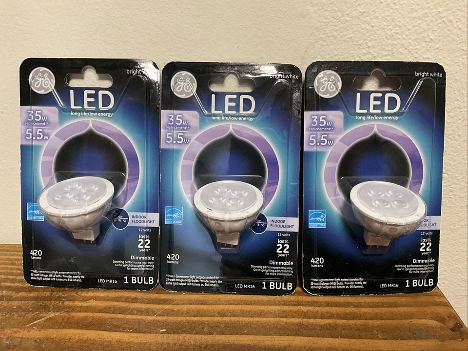 GE LED Indoor Floodlight Bulb 5.5 Watt  Bright White Dimmable 3 Pack - Image 1 of 1
